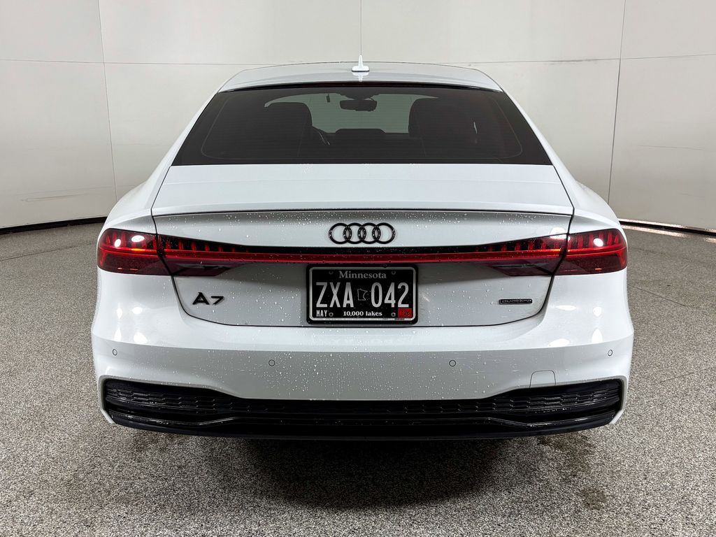 Thumbnail: 2021 Audi A7 - 7