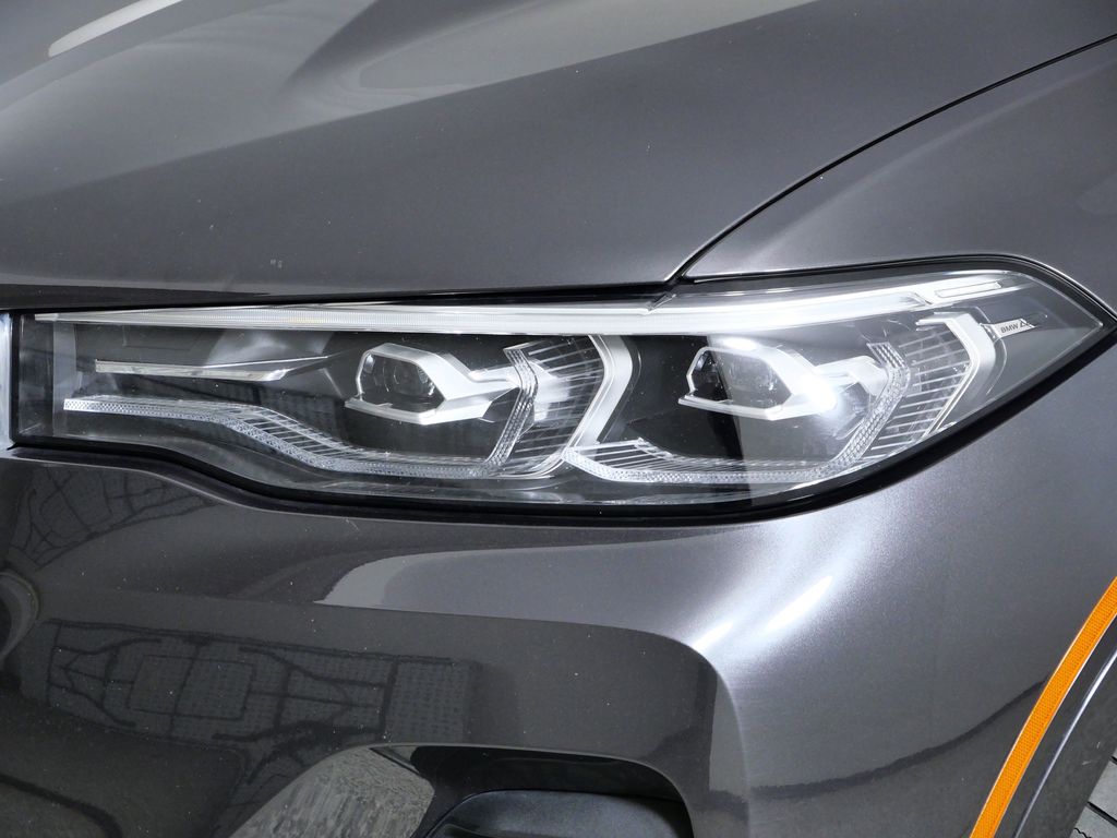 Thumbnail: 2021 BMW X7 - 4