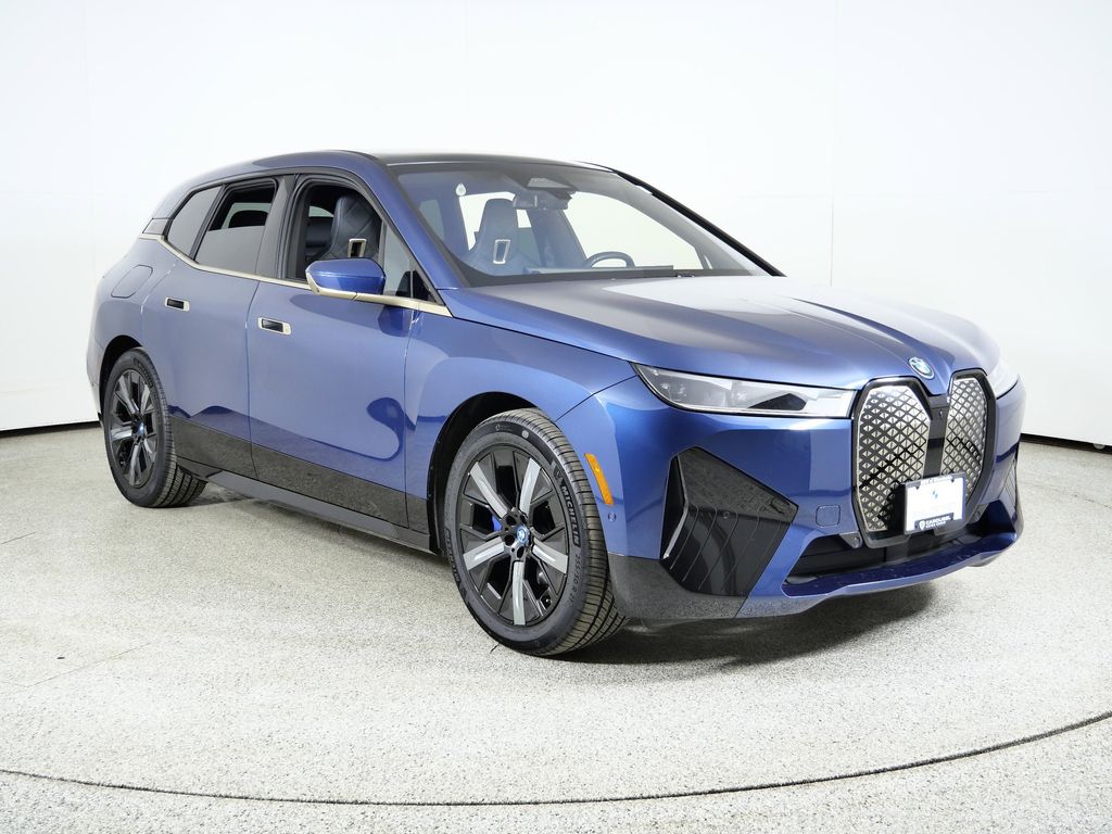 Thumbnail: 2023 BMW iX - 8