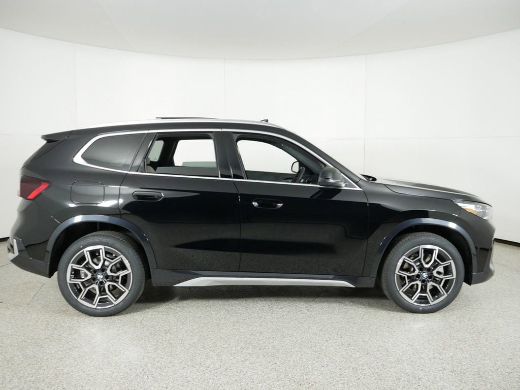 Thumbnail: 2025 BMW X1 - 9