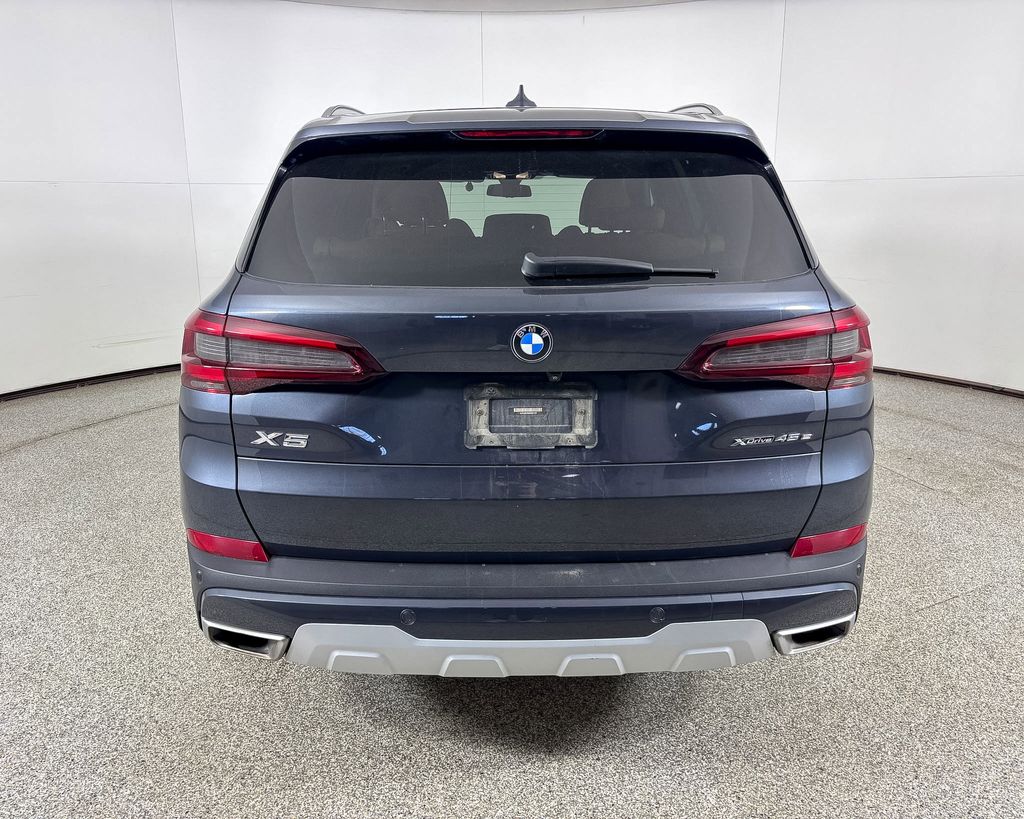 Thumbnail: 2021 BMW X5 - 7