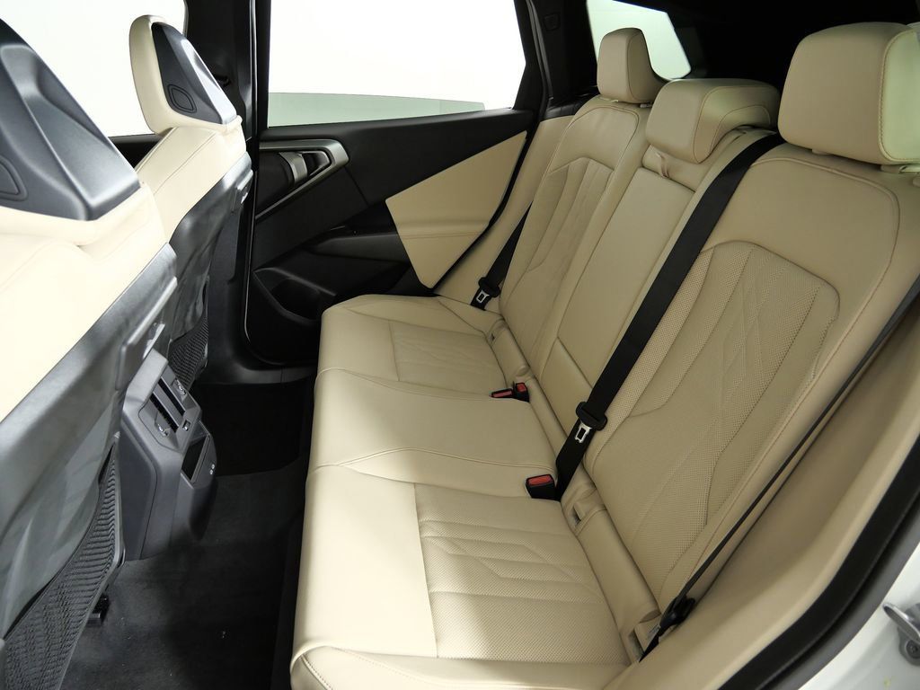 Thumbnail: 2026 BMW X3 - 33