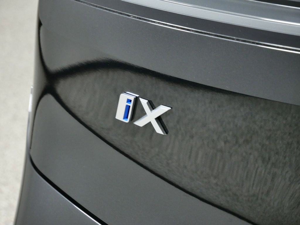 2025 BMW iX xDrive50 13