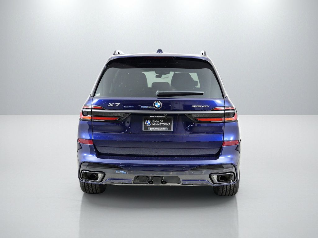 Thumbnail: 2026 BMW X7 - 10