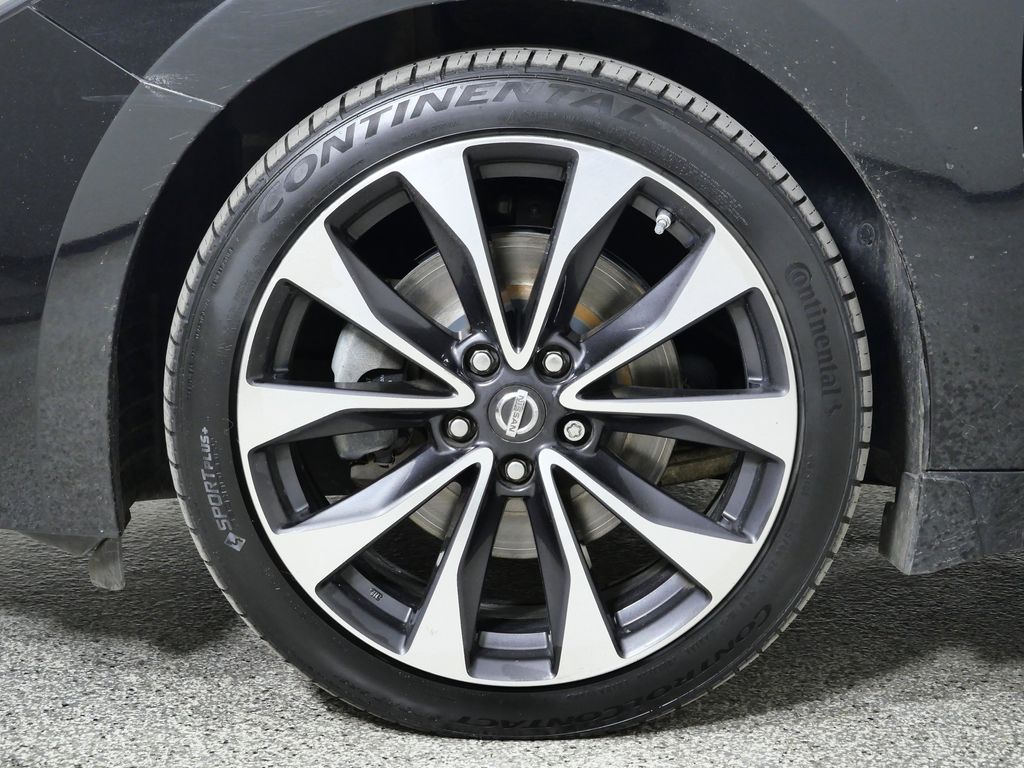 Thumbnail: 2016 Nissan Maxima - 18