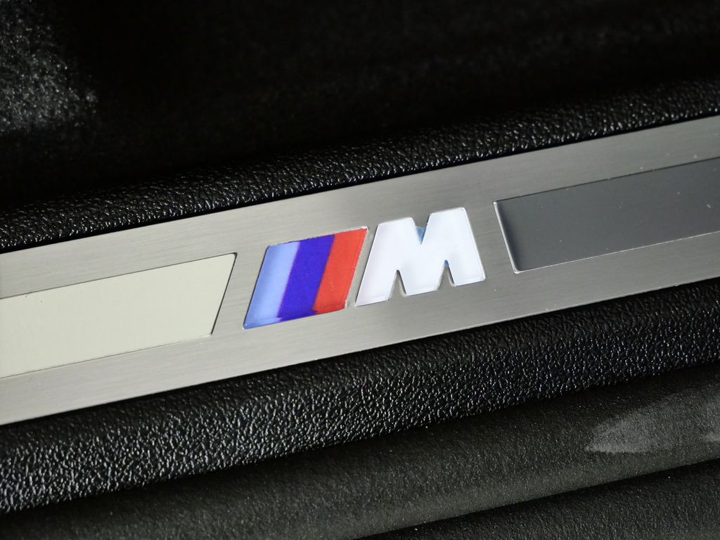 Thumbnail: 2026 BMW X7 - 23