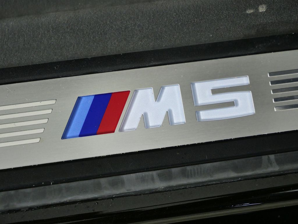 Thumbnail: 2019 BMW M5 - 23