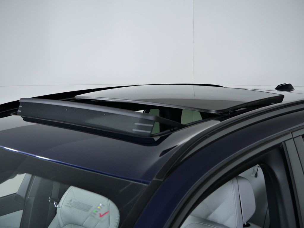 Thumbnail: 2026 BMW X5 - 19