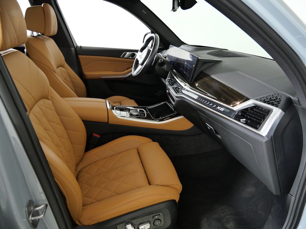 Thumbnail: 2024 BMW X5 - 24