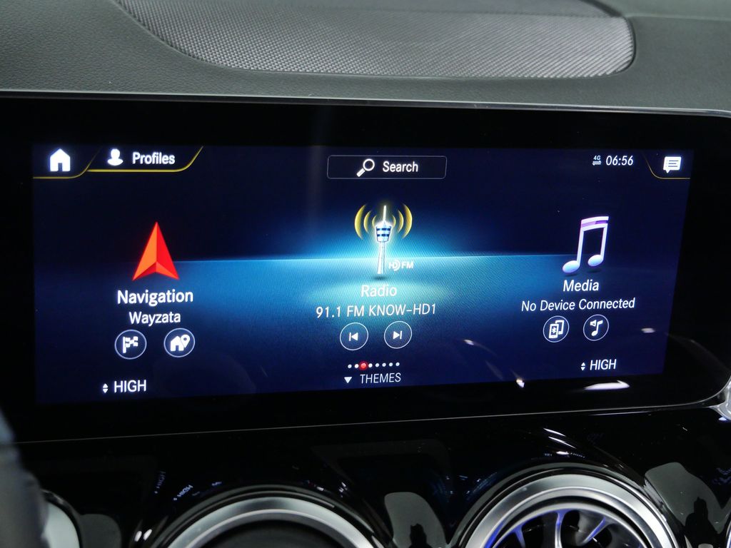 Thumbnail: 2022 Mercedes-Benz EQB - 44