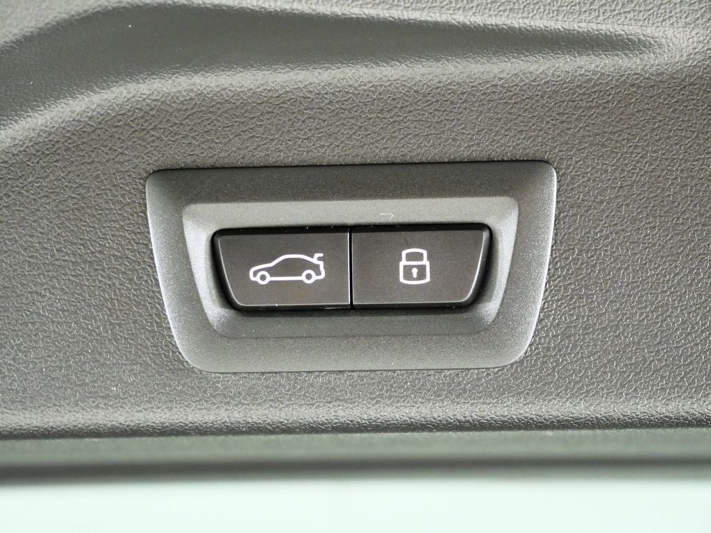 Thumbnail: 2025 BMW X5 - 35