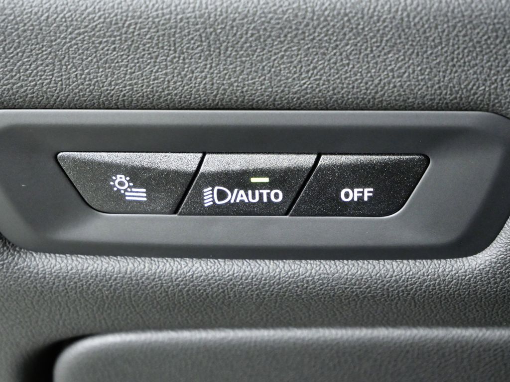 Thumbnail: 2026 BMW X5 - 40