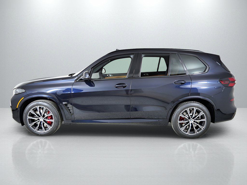 Thumbnail: 2026 BMW X5 - 16