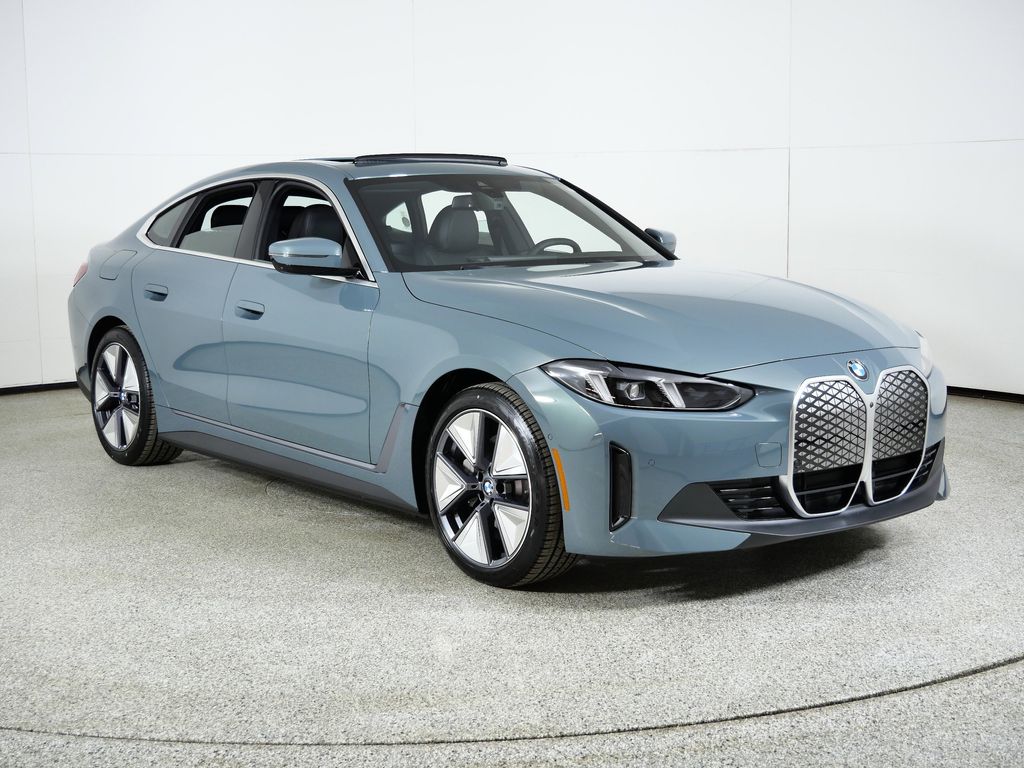 Thumbnail: 2026 BMW i4 - 7