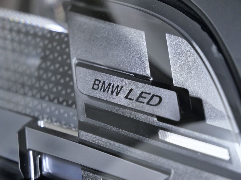 Thumbnail: 2026 BMW X5 - 4