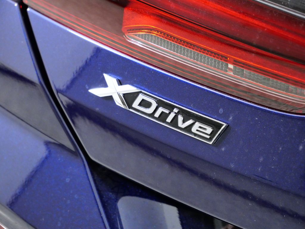 Thumbnail: 2026 BMW 8 Series - 13