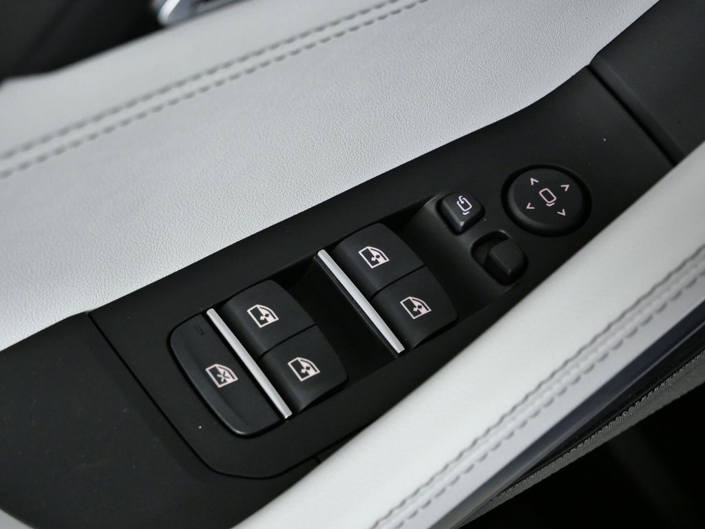 Thumbnail: 2026 BMW X6 - 36