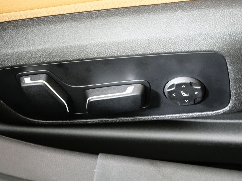 Thumbnail: 2026 BMW 3 Series - 22