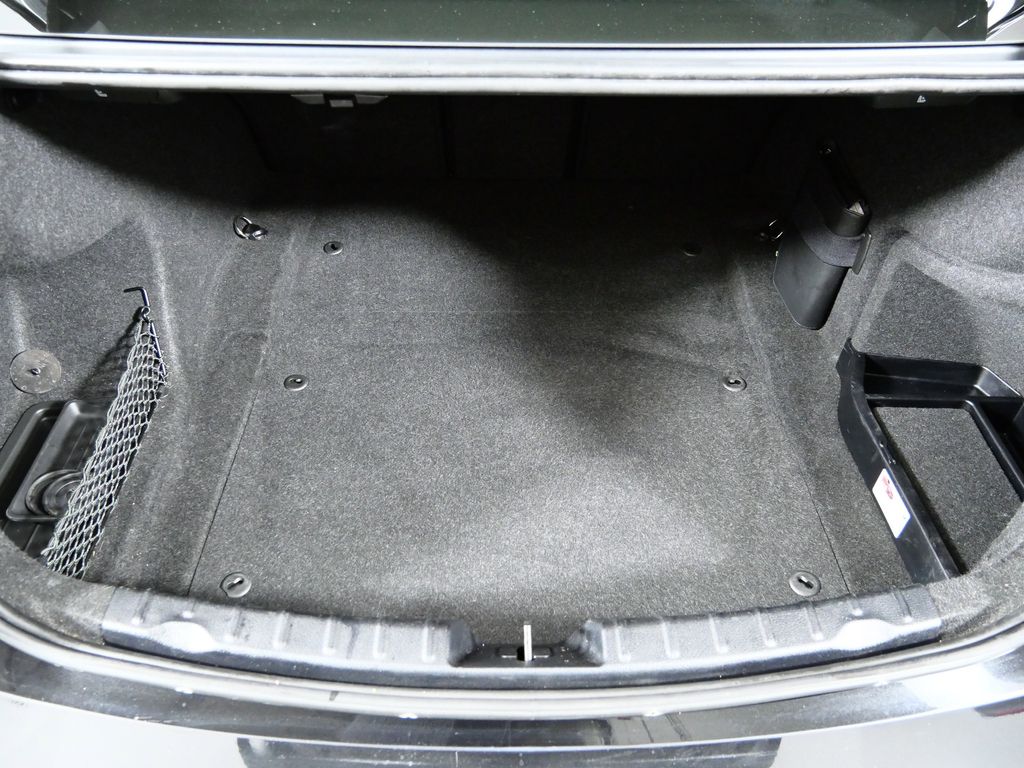 Thumbnail: 2013 BMW 3 Series - 28