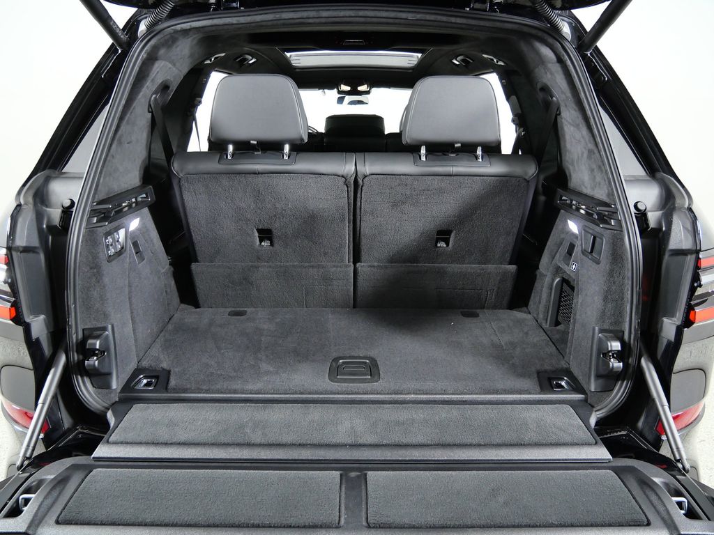 Thumbnail: 2025 BMW X7 - 35