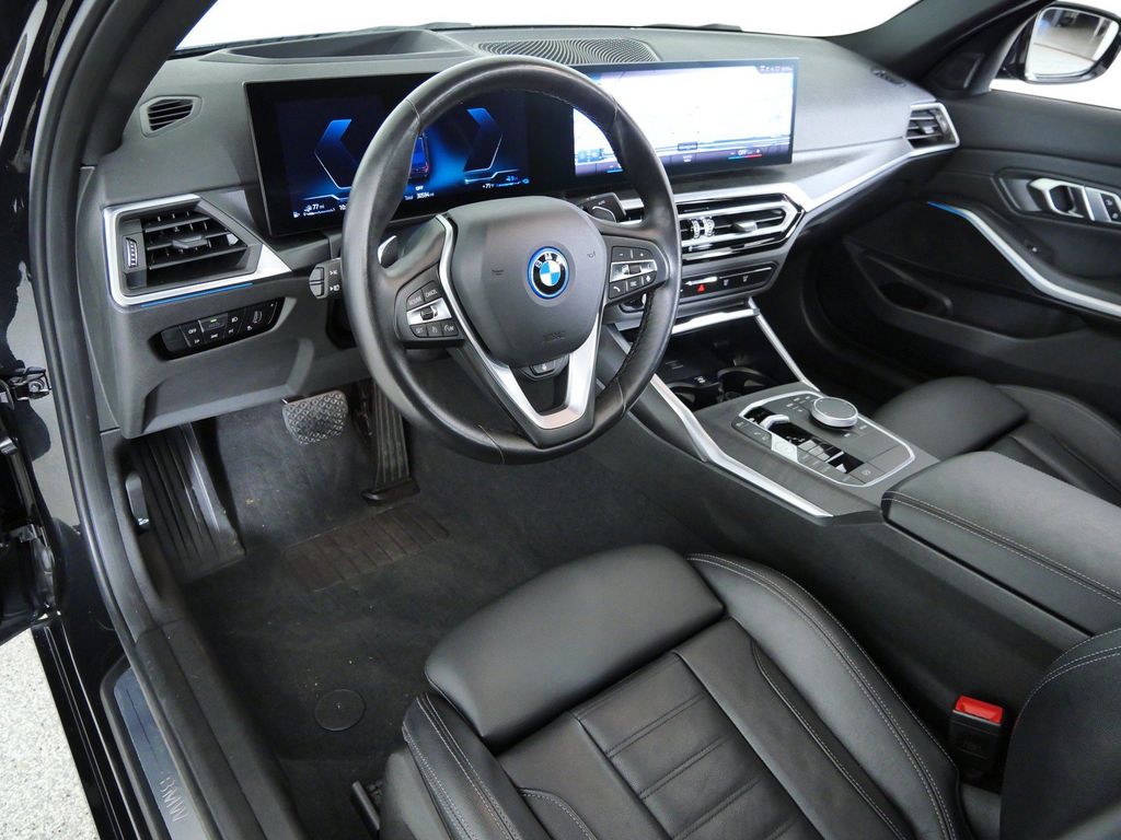 Thumbnail: 2023 BMW 3 Series - 34