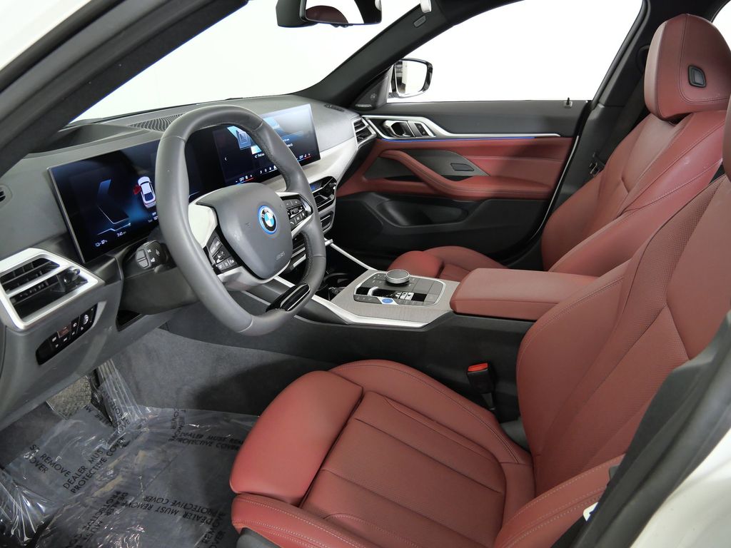 Thumbnail: 2025 BMW i4 - 38