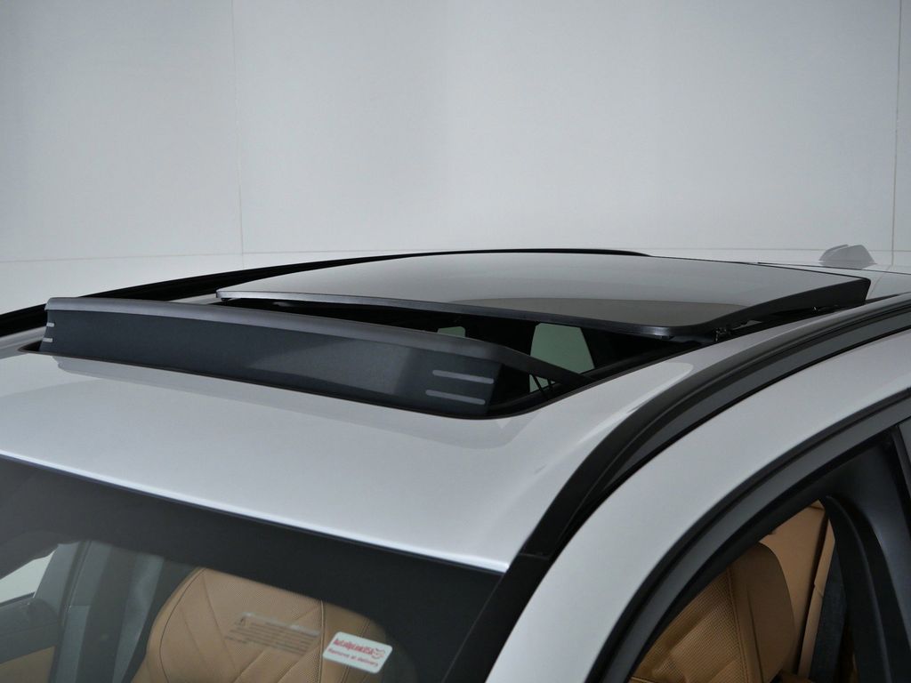 Thumbnail: 2026 BMW X5 - 18