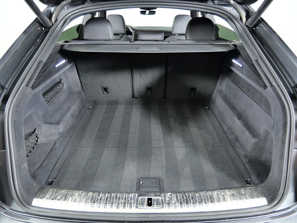 Thumbnail: 2020 Audi Q8 - 29