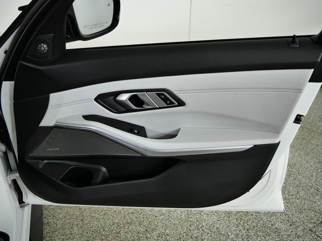 Thumbnail: 2022 BMW M3 - 20