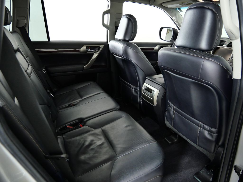 Thumbnail: 2014 Lexus GX - 24