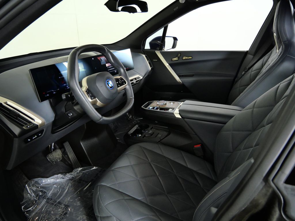 Thumbnail: 2023 BMW iX - 34