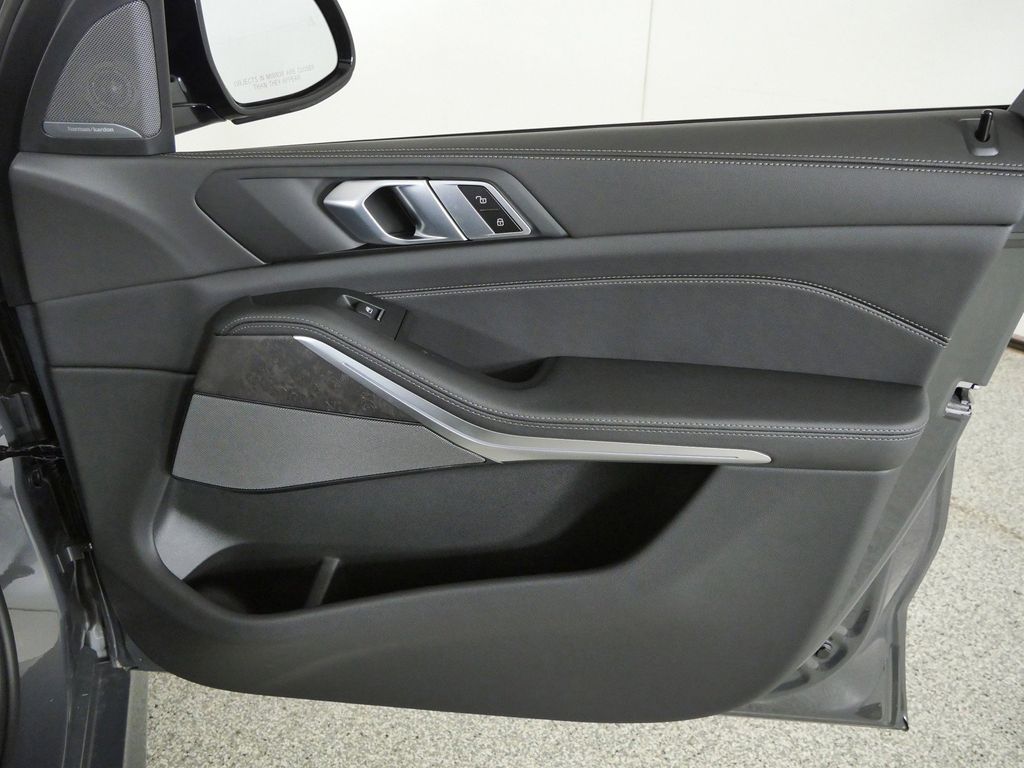 Thumbnail: 2026 BMW X5 - 19