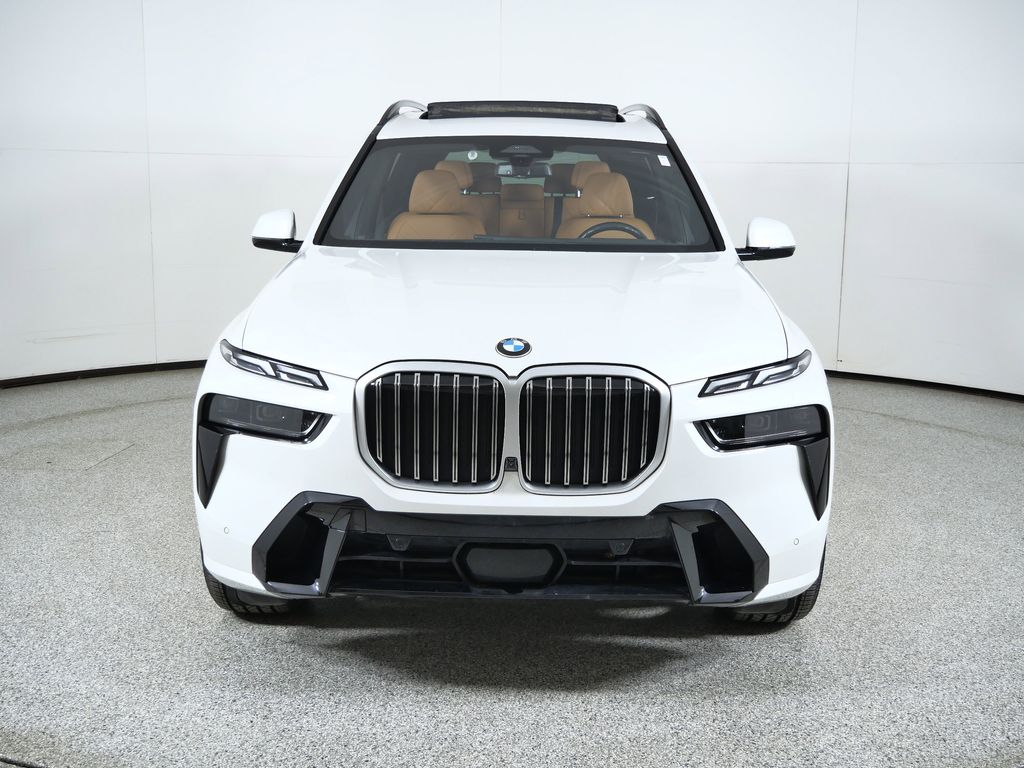 Thumbnail: 2023 BMW X7 - 3