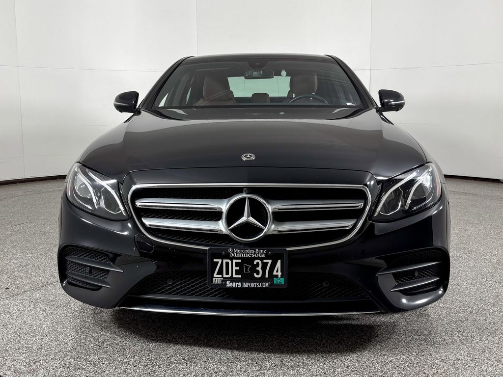 Thumbnail: 2019 Mercedes-Benz E-Class - 3