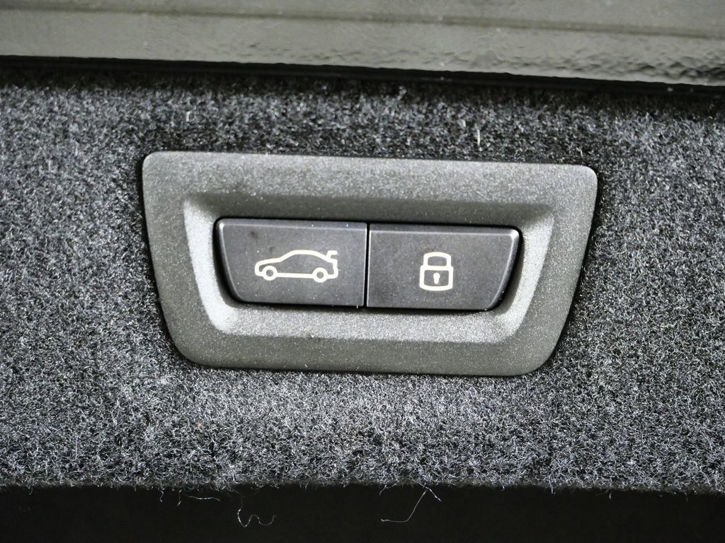 Thumbnail: 2026 BMW 8 Series - 29