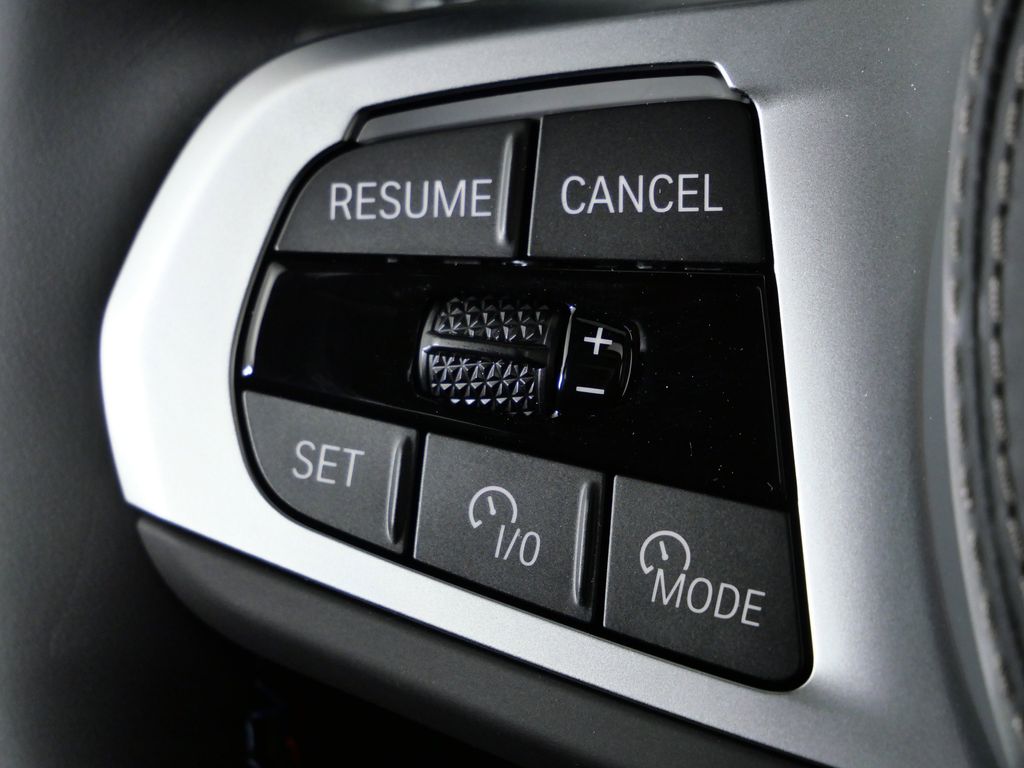 Thumbnail: 2026 BMW X7 - 42