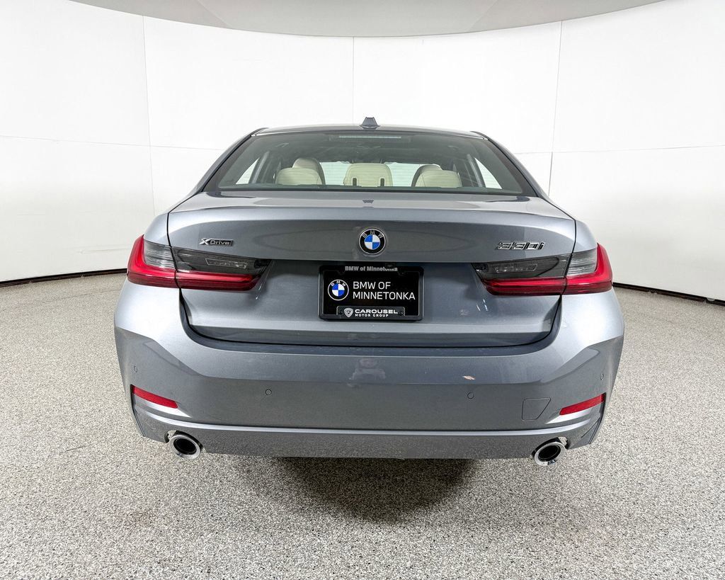 Thumbnail: 2025 BMW 3 Series - 14