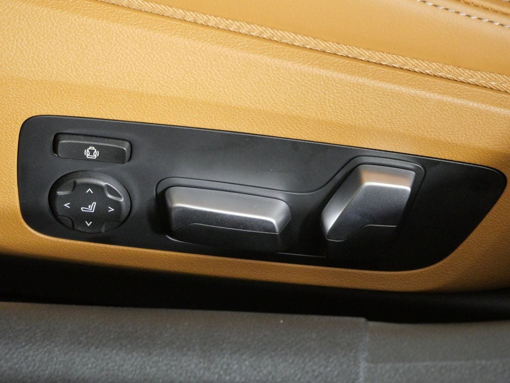 Thumbnail: 2026 BMW 8 Series - 38