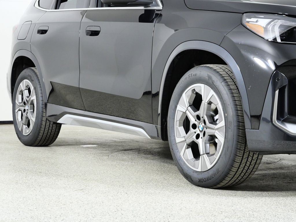 Thumbnail: 2026 BMW X1 - 6