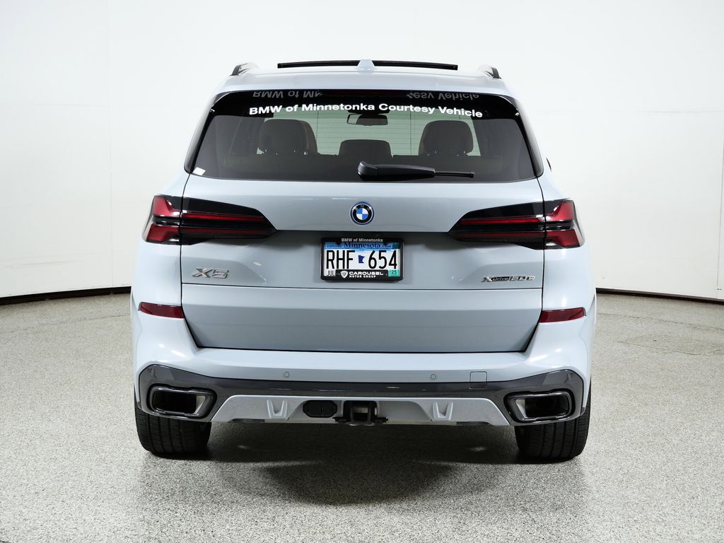 Thumbnail: 2025 BMW X5 - 11