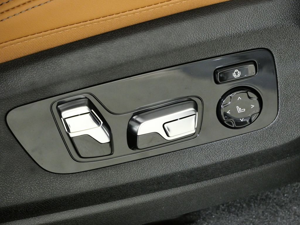 Thumbnail: 2026 BMW X5 - 22