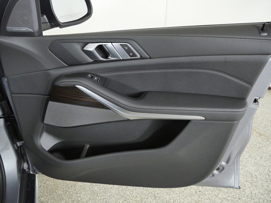Thumbnail: 2026 BMW X5 - 19
