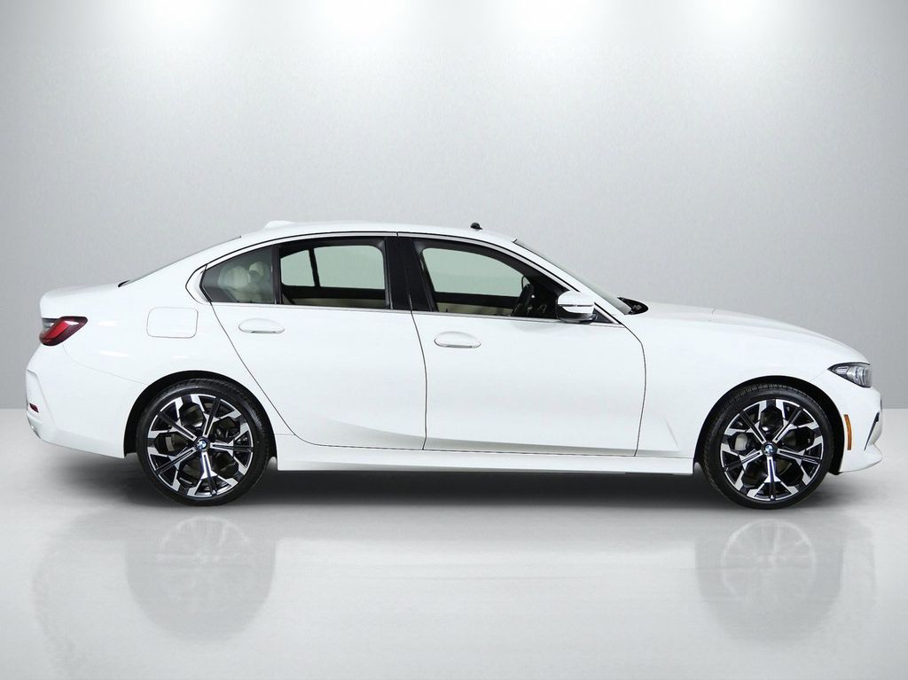 Thumbnail: 2025 BMW 3 Series - 9