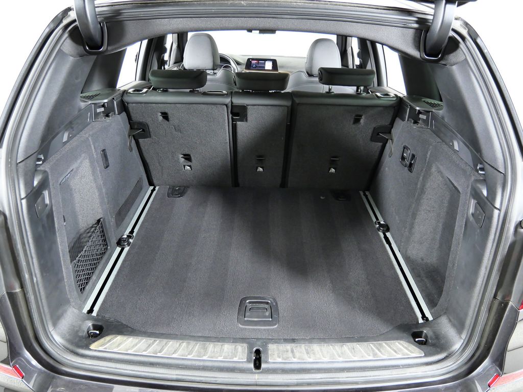 Thumbnail: 2021 BMW X3 - 28