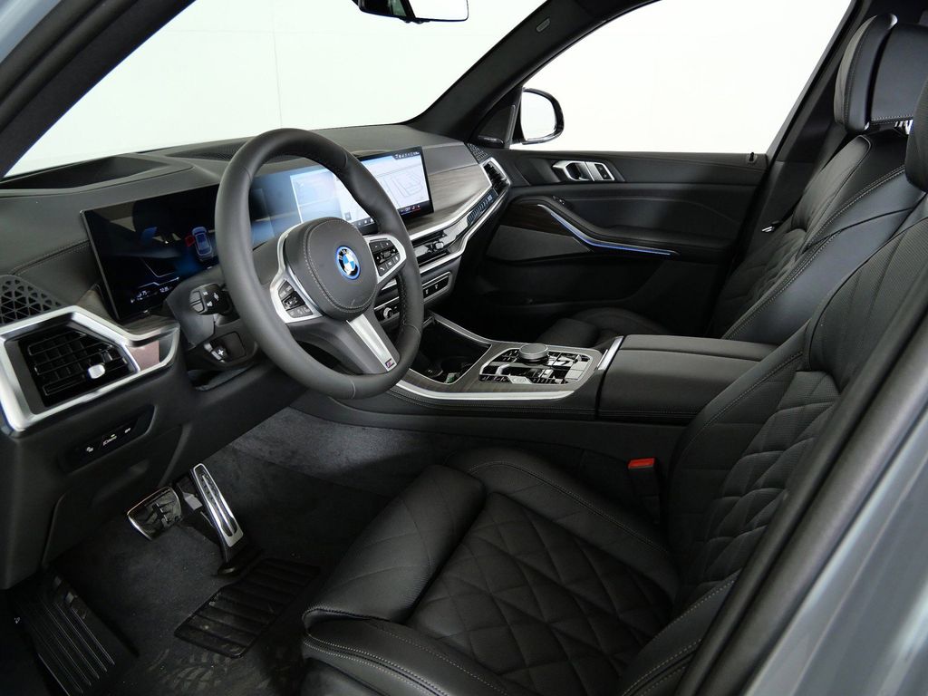 Thumbnail: 2026 BMW X5 - 35