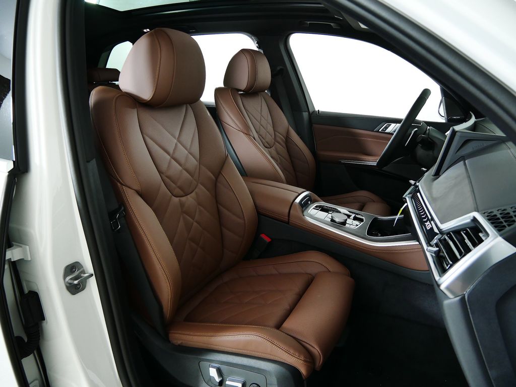 Thumbnail: 2026 BMW X5 - 22