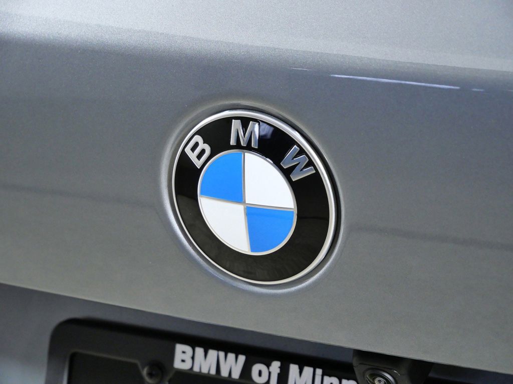 Thumbnail: 2026 BMW X5 - 11