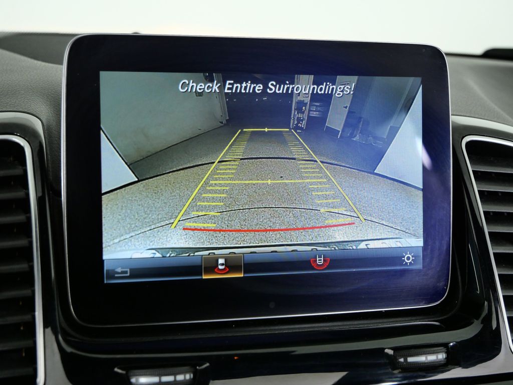 Thumbnail: 2017 Mercedes-Benz GLE - 50