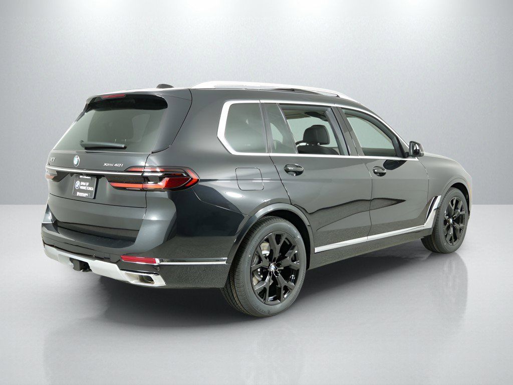 Thumbnail: 2026 BMW X7 - 9
