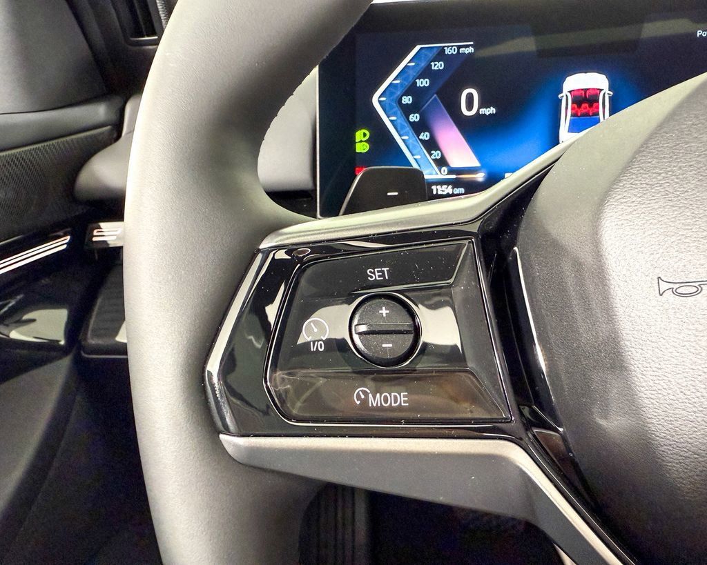 Thumbnail: 2025 BMW 5 Series - 40